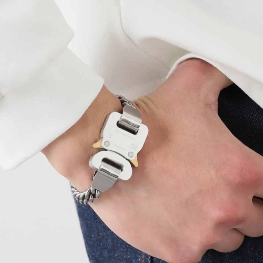Luxury Stainless Steel Chain Link Bracelet - Picture 2 of 10